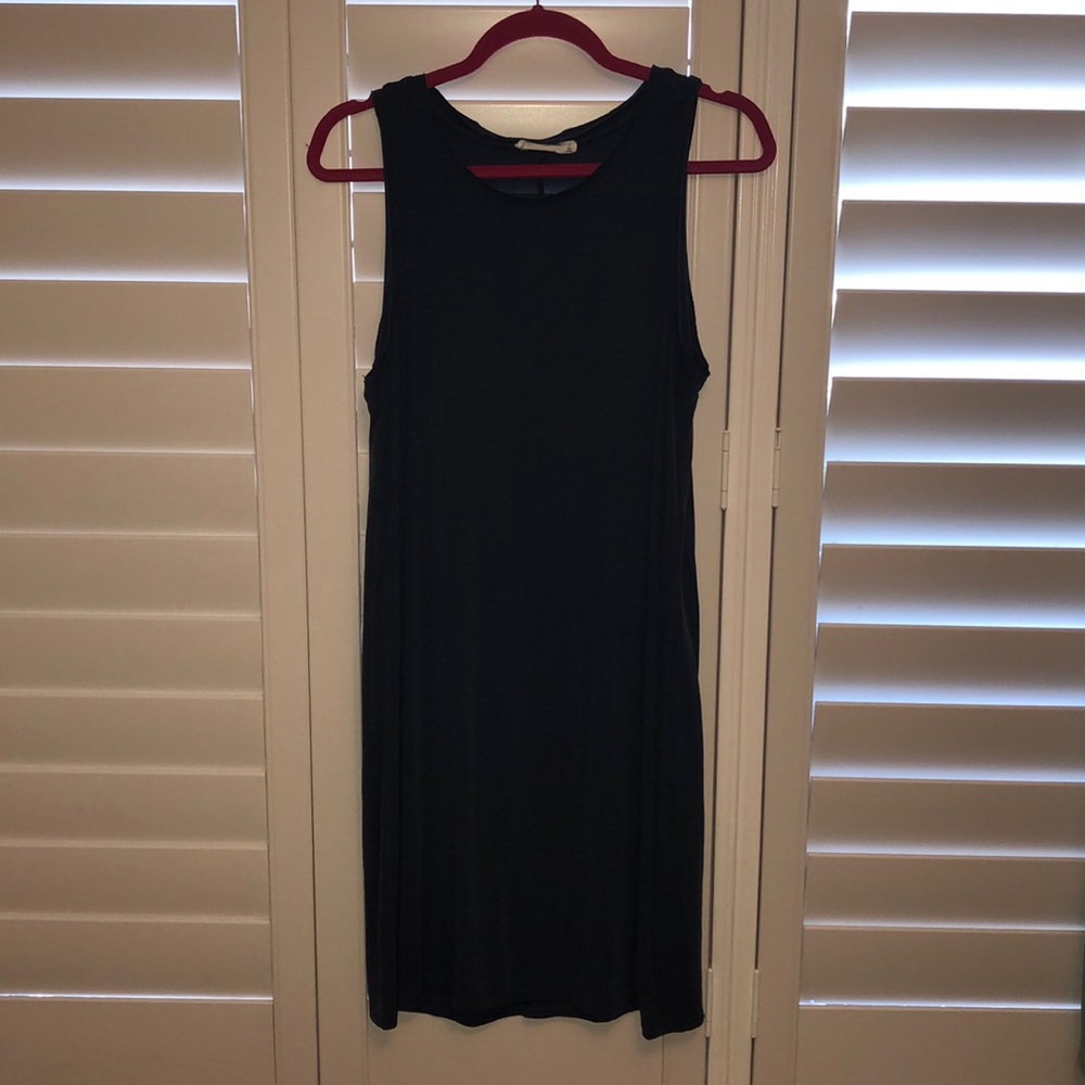 navy sleeveless dress